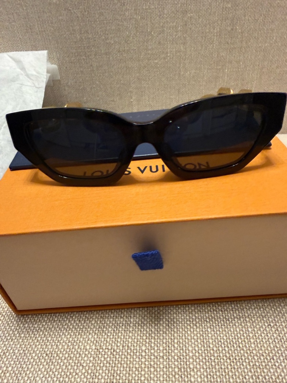 Louis Vuitton LV Edge Black Gold Cat-Eye Sunglasses